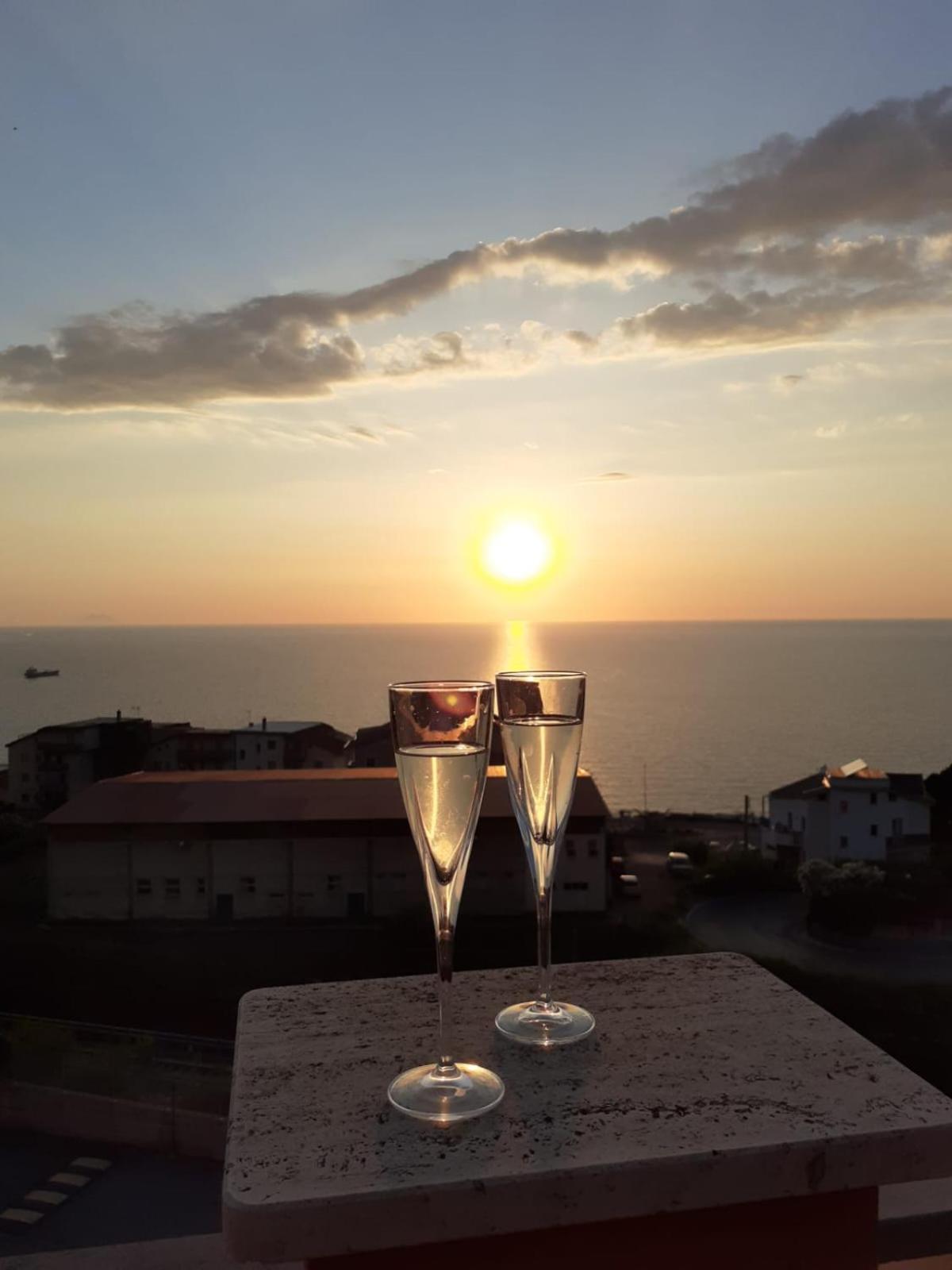 Casa Norvegese Apartment Pizzo  Ngoại thất bức ảnh